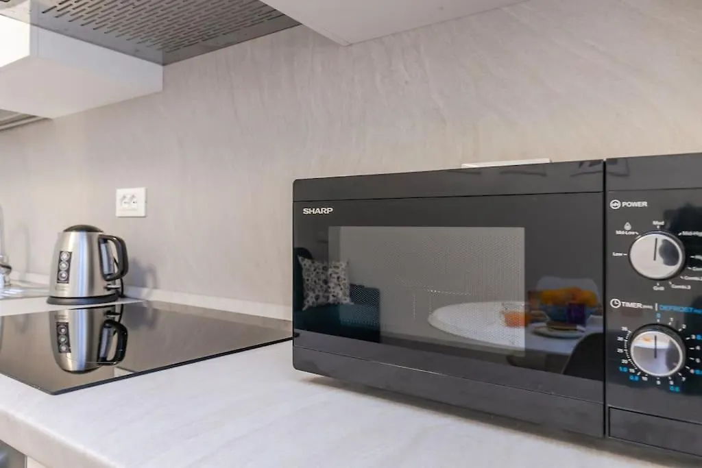Appartamento Moderno Nel Cuore Dei Navigli Milánó Apartman
